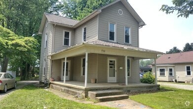 Building Photo - 700 E High Ave