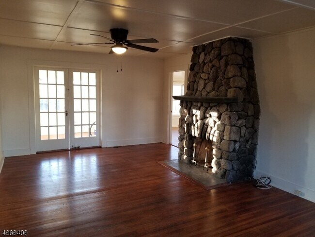 Building Photo - 1351 Macopin Rd