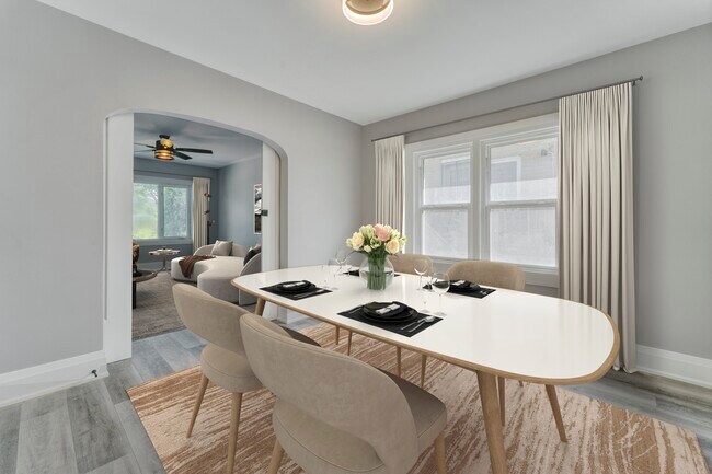 Building Photo - 2.5 Bed / 1 Bath in Kingston – All Utilities & Parking Included - $3,750/month
