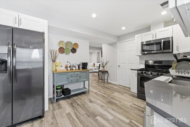 Building Photo - 316 Evergreen Ave