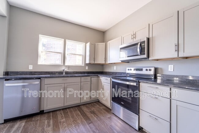 Photo - 50 W 25th St House