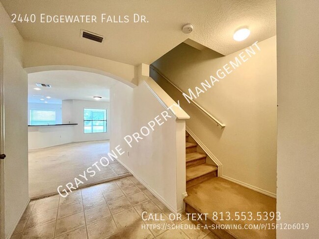 Foto del edificio - Unlock Your Dream Space : Rent this 3bed/2...