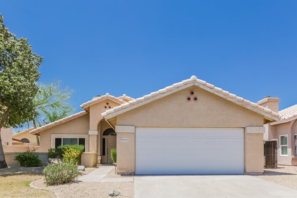 Foto principal - 16018 S 44th St