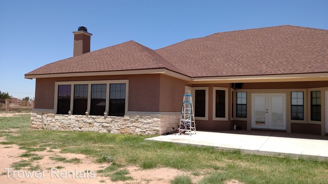 Building Photo - 1700 Trail Dr