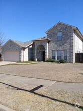 Building Photo - 6107 Summerfield Dr