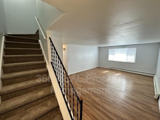 Foto del edificio - 1470 E 16th St