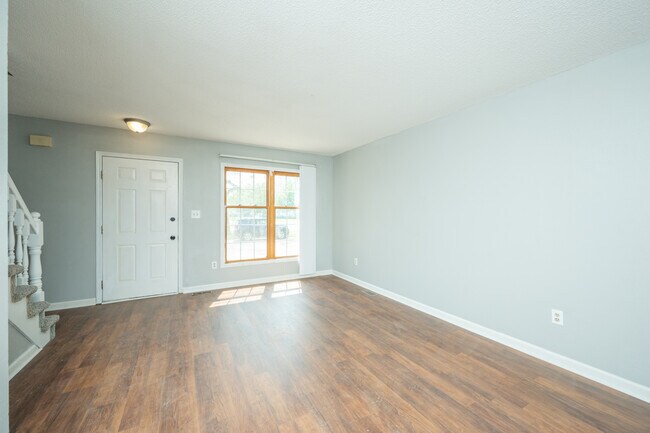 Foto del edificio - 675 Ashworth Dr