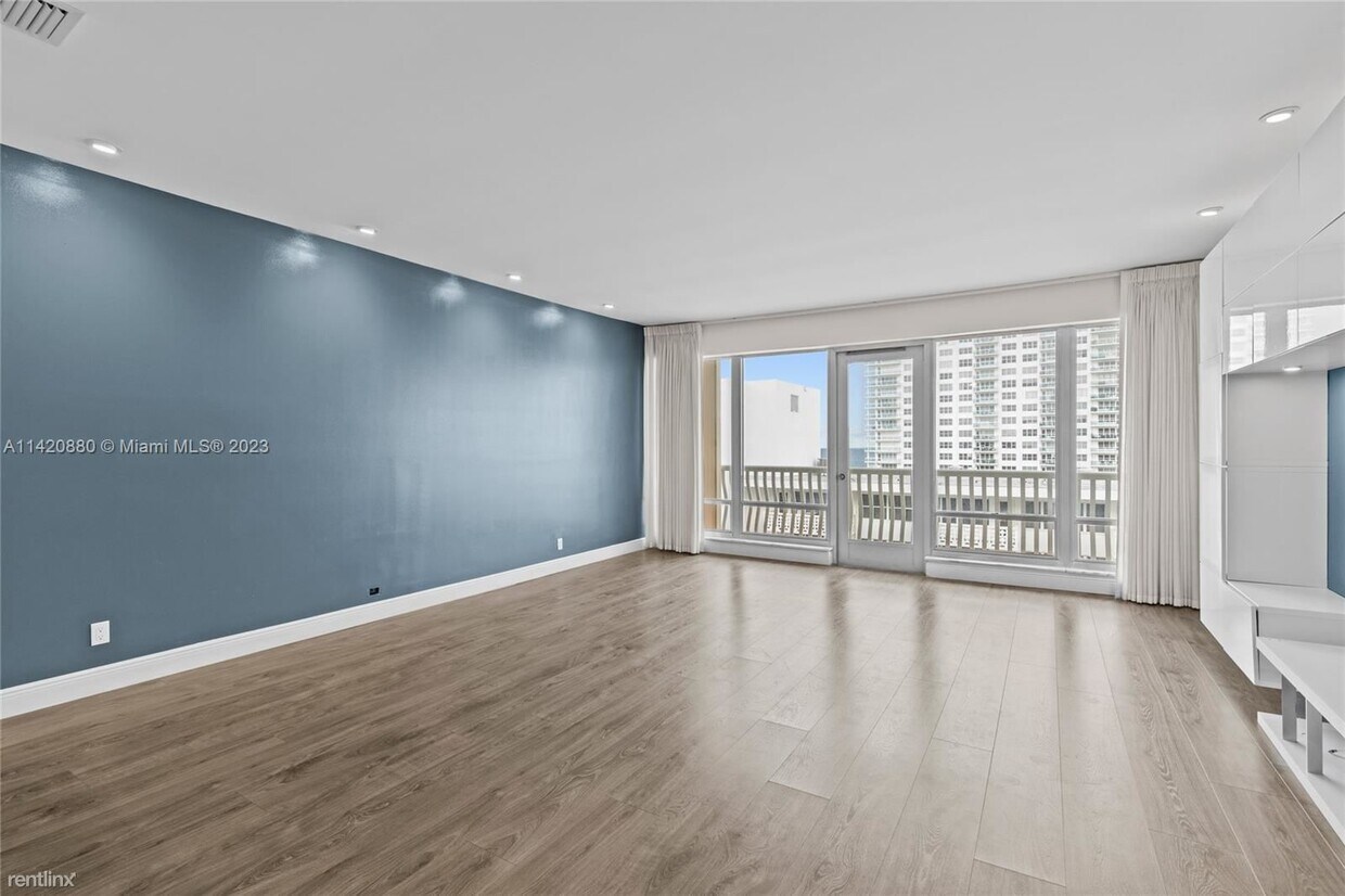 Foto principal - 2 br, 2 bath Condo - 4020 Galt Ocean Dr Ap...