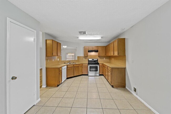Foto del edificio - 836 Oakridge Dr