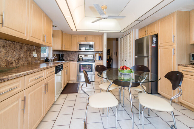 Building Photo - 13492 Sabal Palm Ct