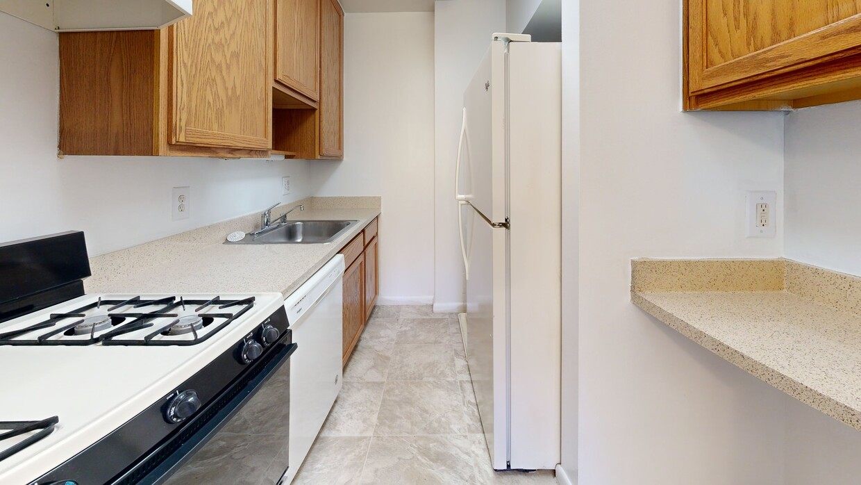 Photo - ReNew Howard Crossing Apartments