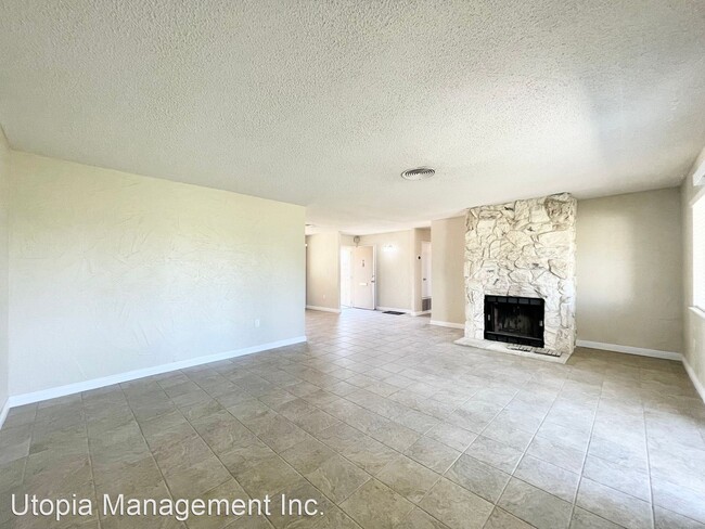 Building Photo - 2 br, 2 bath House - 77665 Michigan Drive #4