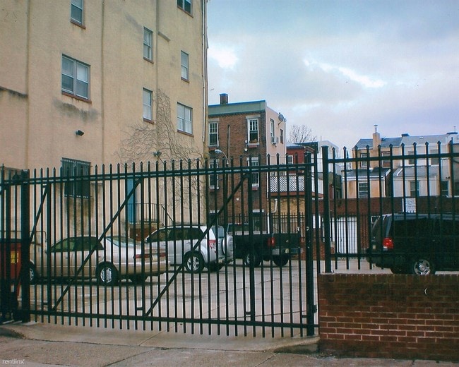 Building Photo - 2 br, 2 bath  - 928 E Moyamensing Ave Apt 2-2
