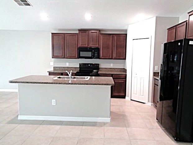 Foto del edificio - 10604 Fuzzy Cattail St