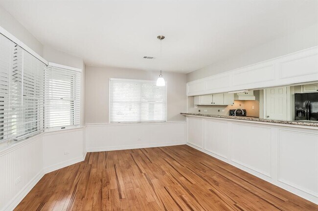 Building Photo - 14042 Hunters Glen