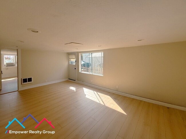 Building Photo - 2620 Santa Clara Ave