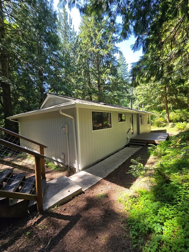 Building Photo - Charming 3-Bedroom Home in Sudden Valley –...