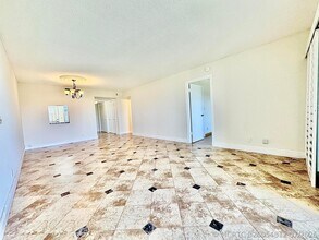 Building Photo - 2871 N Ocean Blvd
