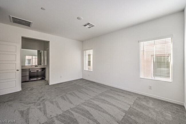 Foto del edificio - 600 Carriage Hill Dr