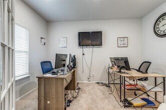 Building Photo - 433 Waterman Ave