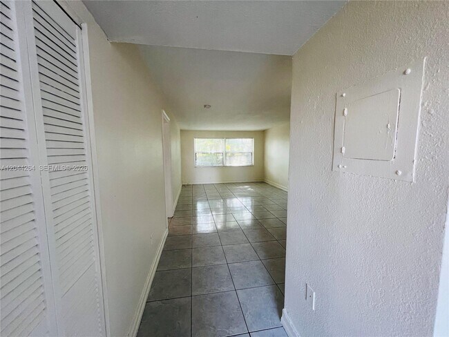 Building Photo - 2050 NW 89th Ave