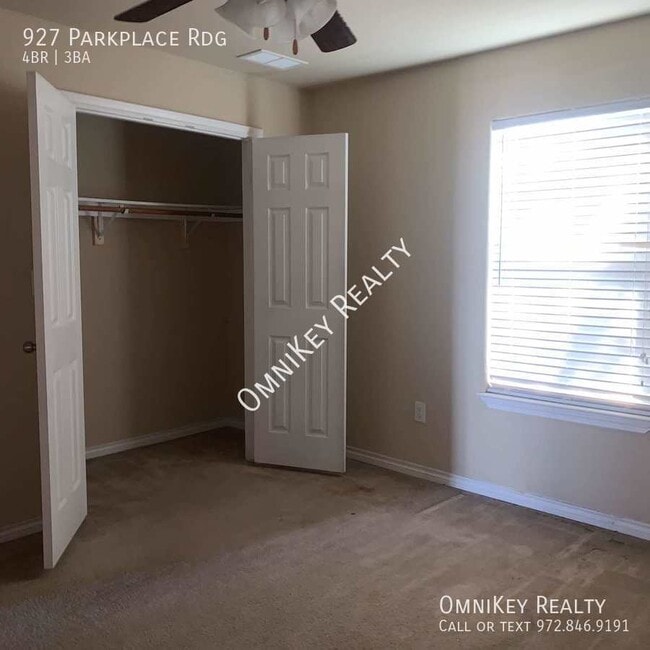 Building Photo - 927 Parkplace Ridge