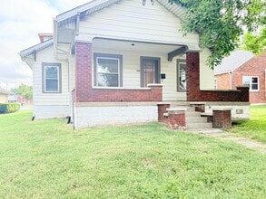 Building Photo - 1428 Silver St