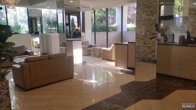 Foto del edificio - 1600 Center Ave