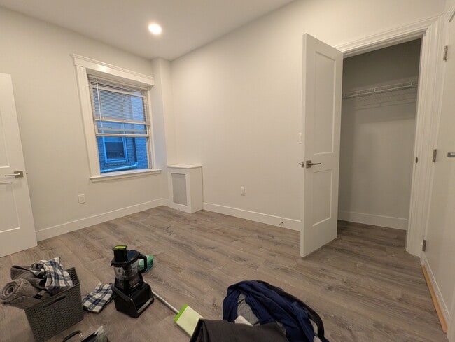 Building Photo - 111 Jersey St