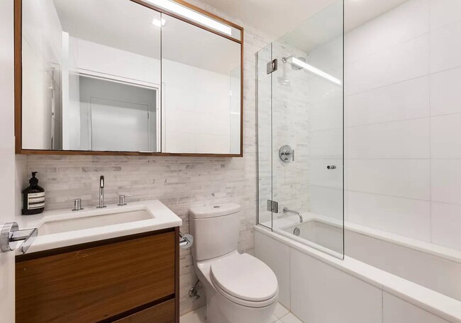 Building Photo - 301 W 53rd St