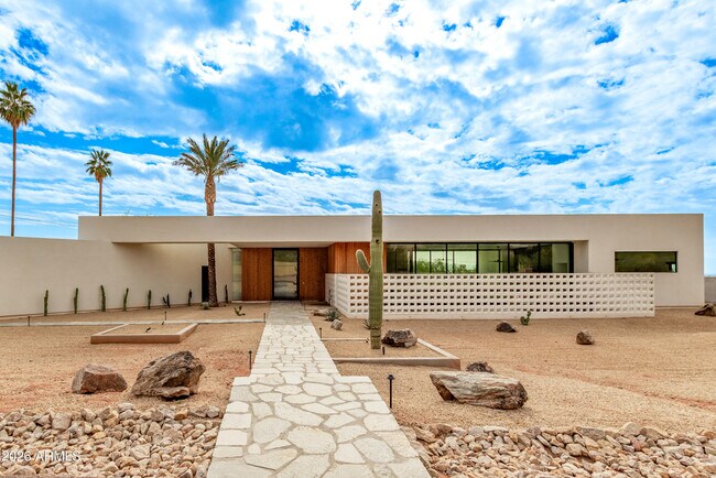 Foto del edificio - 4905 E White Gates Dr