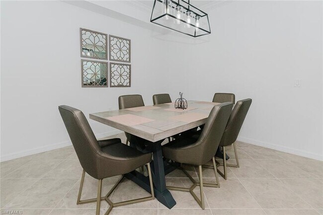 Foto del edificio - 6034 National Blvd