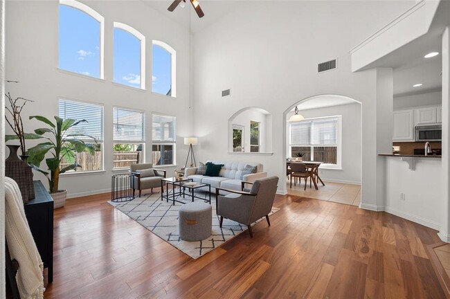 Foto del edificio - 3664 Rosalina Loop