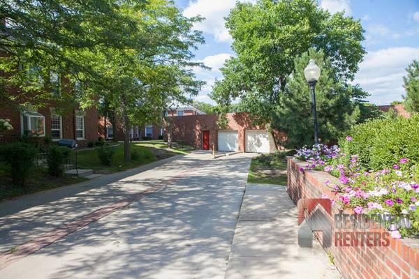 Primary Photo - 701 E Glendale Ave