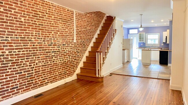 Foto del edificio - Fantastic 2 Bedroom Townhome in Highlandtown!