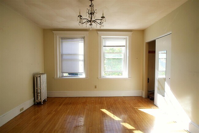 Building Photo - 6 Craigie Cir