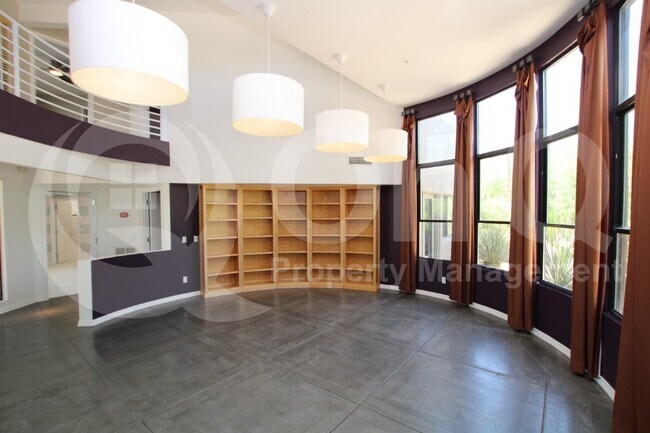 Foto del edificio - 5844 E Carefree Mountain Dr