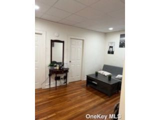Building Photo - 159 Tulip Ave