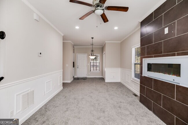 Foto del edificio - 960 N Grand Ave NW