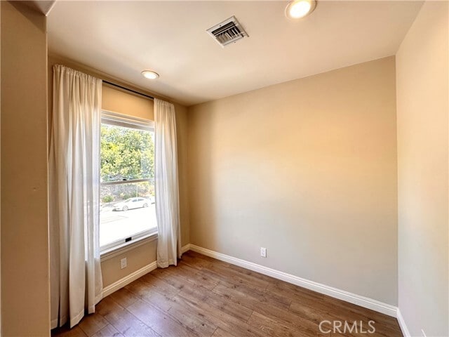 Foto del edificio - 221 N Raymond Ave