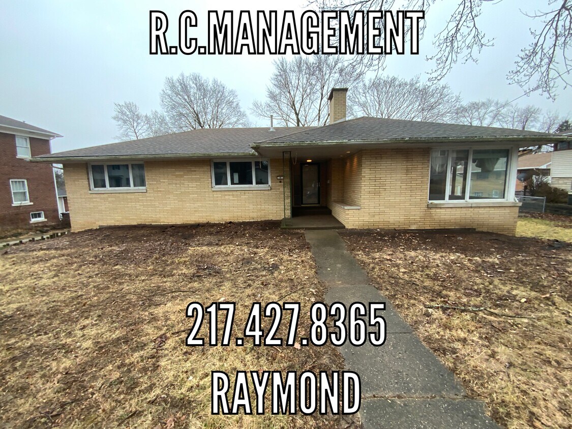 4 E Raymond Ave, Danville, IL 61832 House Rental in Danville, IL