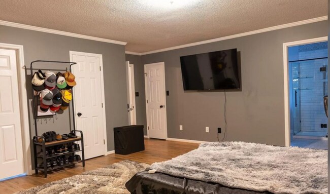 Building Photo - Room rental