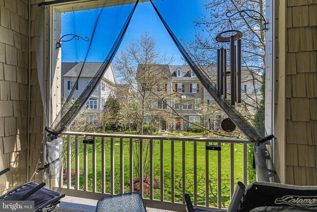 Foto del edificio - 742 Collington Ct