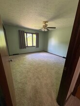 Building Photo - 2410 Hillcrest Dr