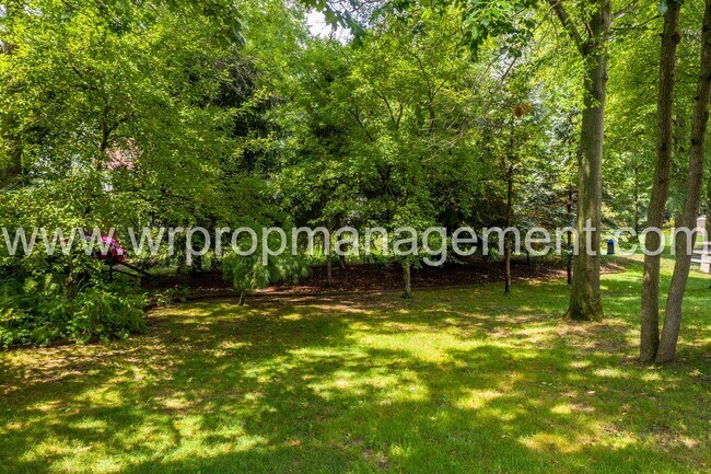 Foto del edificio - 4 Bed 3 Bath Home in Lambertville