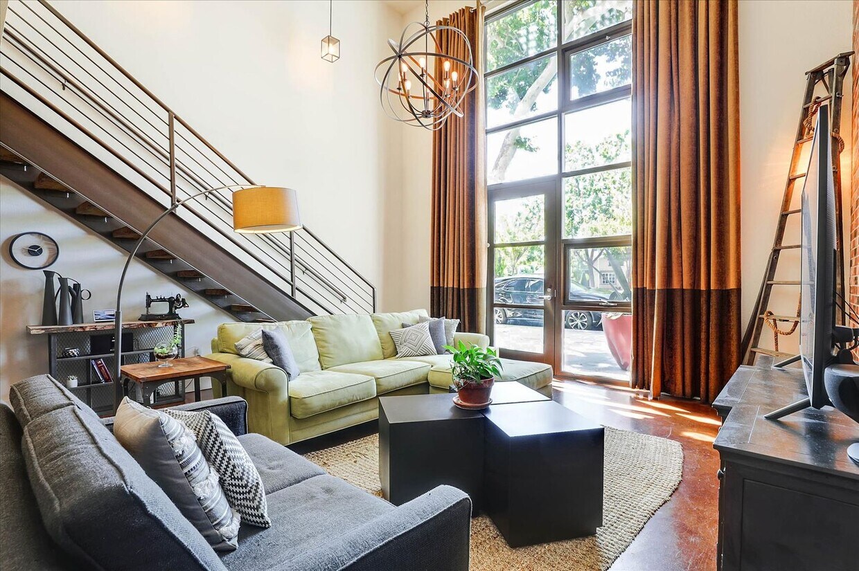 Primary Photo - Modern Condo at The Lofts on The Alameda