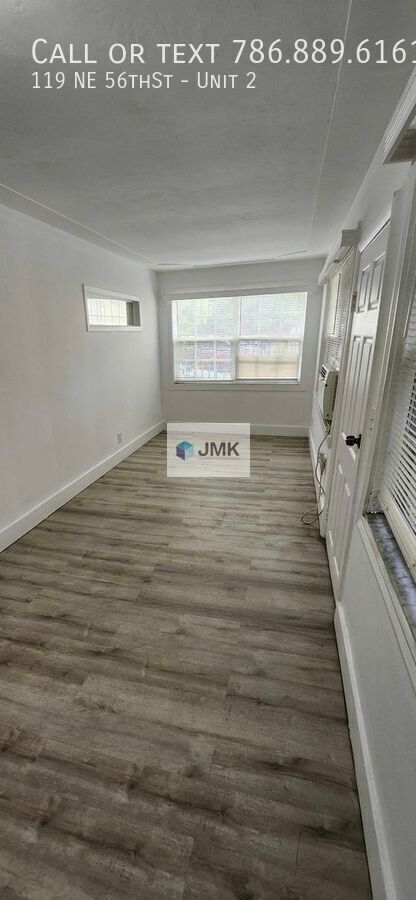 Foto del edificio - 119 NE 56thSt-Unit 2
