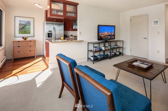 Living room - 1105 Spring St