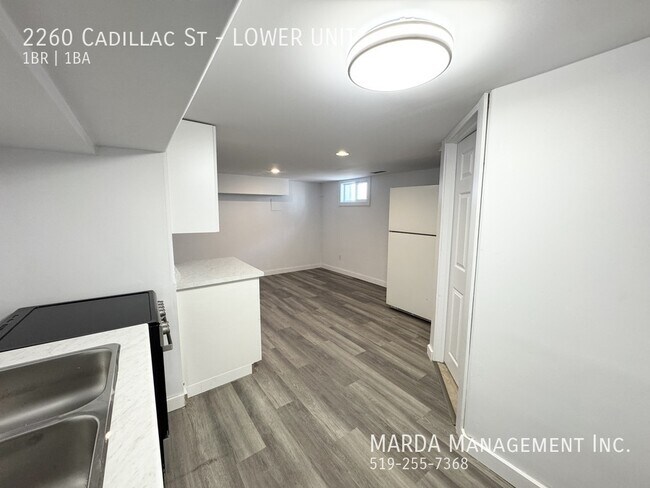 Photo du bâtiment - NEWLY RENOVATED 1 BED/1 BATH LOWER UNIT EAST + 20% OF UTILITIES