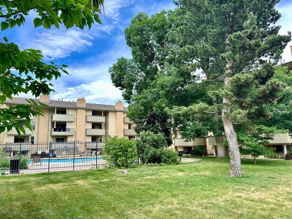 Foto principal - One Bedroom Condo Available For Rent in Bo...